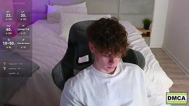 Snapshot of cute_thomas chatting on January 27, 4:30 am cute thomas online show from January 27, 4:30 am