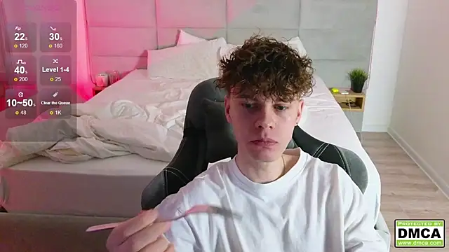 Snapshot of cute_thomas chatting on January 31, 7:08 pm cute thomas online show from January 31, 7:08 pm