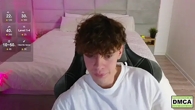 Snapshot of cute_thomas chatting on February 11, 5:50 pm cute thomas online show from February 11, 5:50 pm