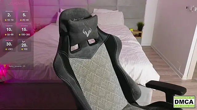 Snapshot of cute_thomas chatting on February 11, 11:54 pm cute thomas online show from February 11, 11:54 pm