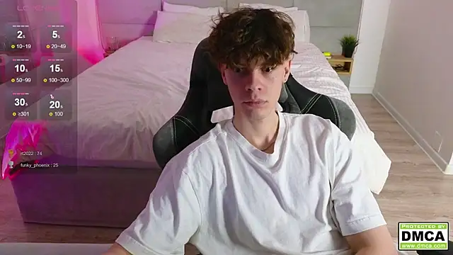 Snapshot of cute_thomas chatting on February 12, 2:56 am cute thomas online show from February 12, 2:56 am