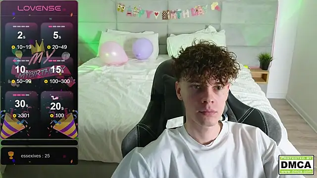 Snapshot of cute_thomas chatting on February 15, 6:55 pm cute thomas online show from February 15, 6:55 pm