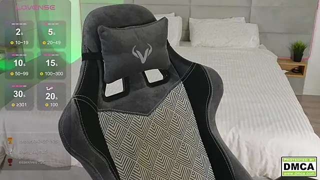 Snapshot of cute_thomas chatting on March 22, 12:49 am cute thomas online show from March 22, 12:49 am