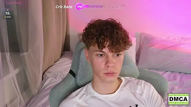 Snapshot of cute_thomas chatting on October 1, 6:25 pm cute thomas online show from October 1, 6:25 pm