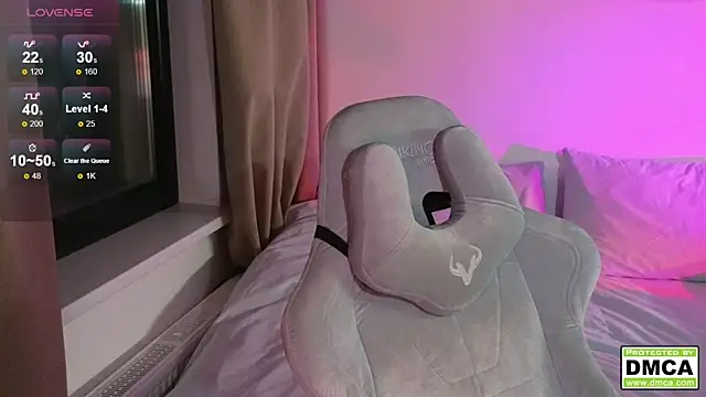 Snapshot of cute_thomas chatting on October 13, 7:25 pm cute thomas online show from October 13, 7:25 pm