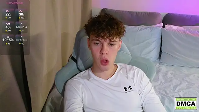 Snapshot of cute_thomas chatting on November 10, 7:46 pm cute thomas online show from November 10, 7:46 pm