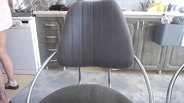 AmazingBitch online show from July 9, 7:12 am