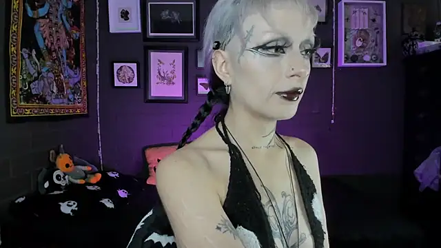 insania 9999  online show from December 5, 4:03 pm