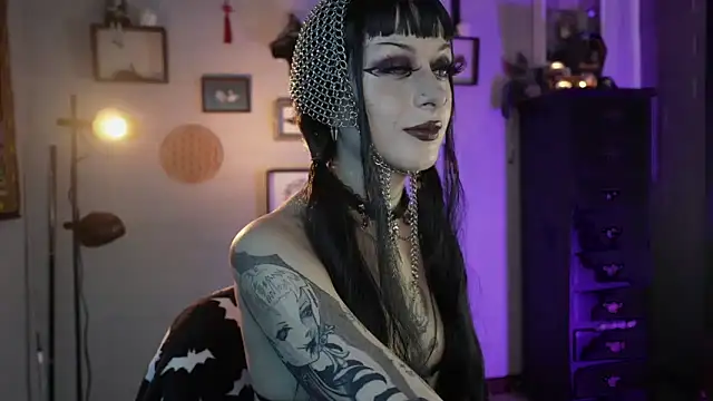 insania 9999  online show from May 7, 2:22 pm