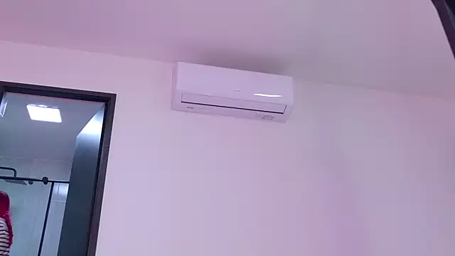 Snapshot of celeste_sea chatting on July 23, 1:58 am celeste sea online show from July 23, 1:58 am