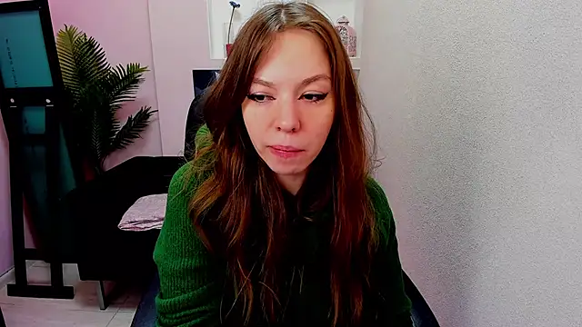 Snapshot of Persephoni chatting on December 25, 5:37 am Persephoni online show from December 25, 5:37 am