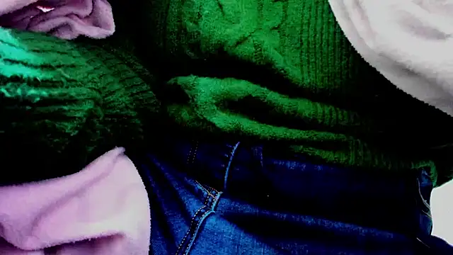 Snapshot of Persephoni chatting on December 27, 3:04 pm Persephoni online show from December 27, 3:04 pm