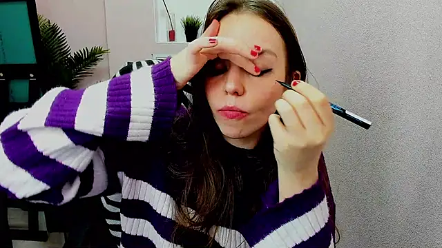 Snapshot of Persephoni chatting on January 27, 12:37 pm Persephoni online show from January 27, 12:37 pm
