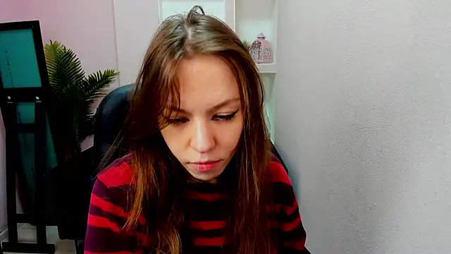 Snapshot of Persephoni chatting on February 21, 5:56 am Persephoni online show from February 21, 5:56 am