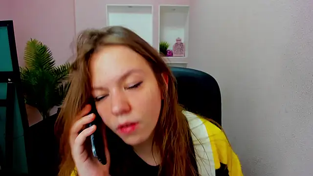 Snapshot of Persephoni chatting on September 16, 8:21 pm Persephoni online show from September 16, 8:21 pm