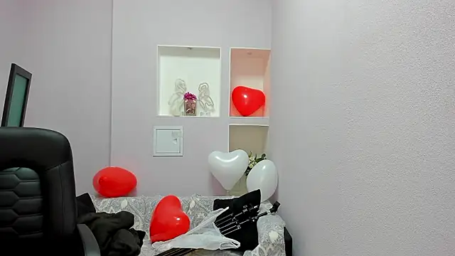 Snapshot of Persephoni chatting on February 15, 11:19 am Persephoni online show from February 15, 11:19 am