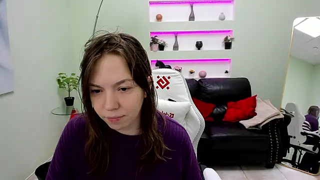 Snapshot of Persephoni chatting on March 8, 3:49 pm Persephoni online show from March 8, 3:49 pm