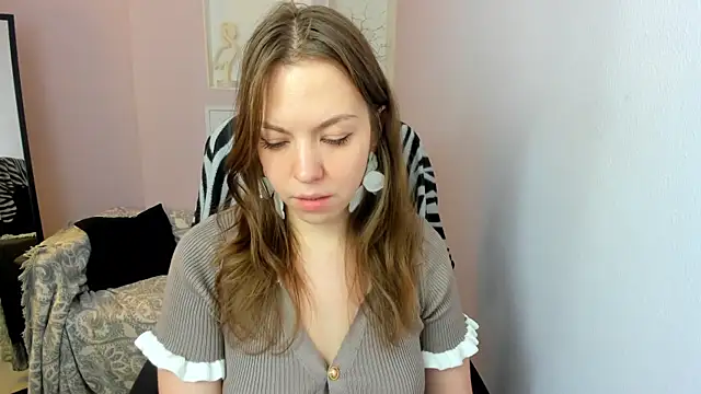 Snapshot of Persephoni chatting on July 10, 5:34 am Persephoni online show from July 10, 5:34 am
