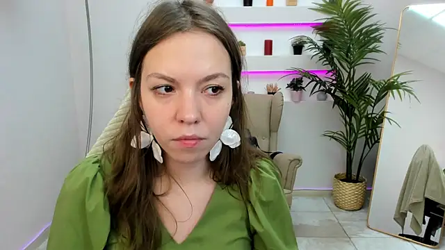 Snapshot of Persephoni chatting on July 11, 10:40 am Persephoni online show from July 11, 10:40 am
