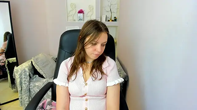 Snapshot of Persephoni chatting on July 12, 9:17 pm Persephoni online show from July 12, 9:17 pm