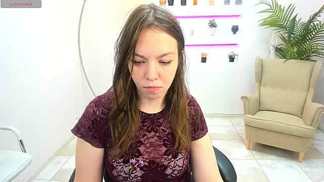 Snapshot of Persephoni chatting on August 9, 10:53 am Persephoni online show from August 9, 10:53 am