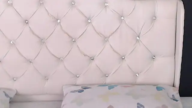 Snapshot of LiaVillalobos chatting on September 12, 2:06 pm LiaVillalobos online show from September 12, 2:06 pm