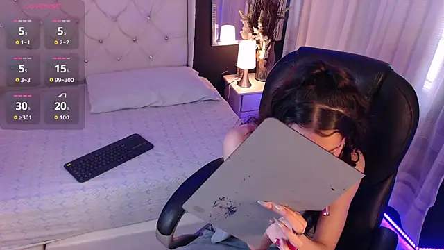 Snapshot of LiaVillalobos chatting on October 20, 12:38 pm LiaVillalobos online show from October 20, 12:38 pm