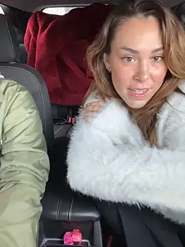 Snapshot of LeaGambit__ chatting on November 21, 5:11 pm LeaGambit online show from November 21, 5:11 pm