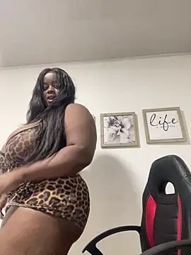 Snapshot of sharik-browns chatting on May 22, 1:13 am sharik-browns online show from May 22, 1:13 am