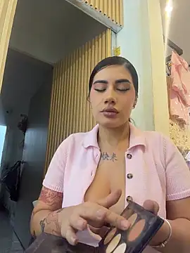 clarachanelricek online show from May 27, 8:28 pm