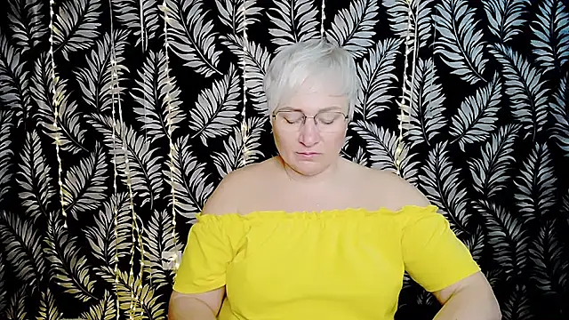 Snapshot of Olivia_playful chatting on August 2, 10:25 am Olivia playful online show from August 2, 10:25 am