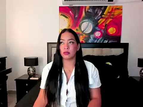 Snapshot of brunetenikole02 chatting on January 29, 1:37 am brunetenikole02 online show from January 29, 1:37 am