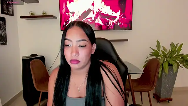 Snapshot of brunetenikole02 chatting on September 15, 2:55 am brunetenikole02 online show from September 15, 2:55 am