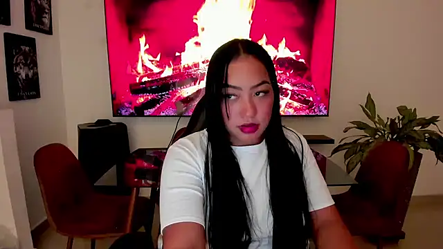 Snapshot of brunetenikole02 chatting on October 22, 2:01 am brunetenikole02 online show from October 22, 2:01 am