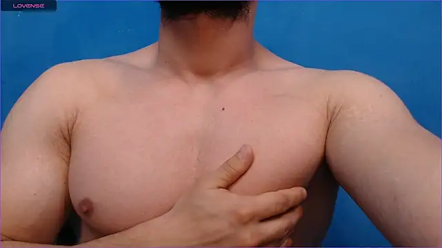 Snapshot of alex_blu chatting on October 12, 9:08 am alex blu online show from October 12, 9:08 am