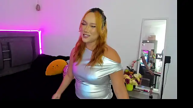 Snapshot of Cherrynoa chatting on November 15, 2:31 am Cherrynoa online show from November 15, 2:31 am