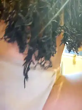 Snapshot of sexynini83 chatting on March 3, 11:00 am sexynini83 online show from March 3, 11:00 am