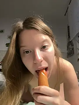 kimczii online show from May 20, 6:19 am