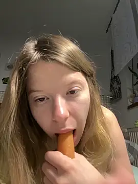 kimczii online show from May 21, 6:20 am