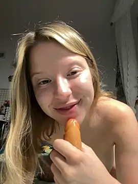 Snapshot of kimczii chatting on July 8, 6:18 am kimczii online show from July 8, 6:18 am