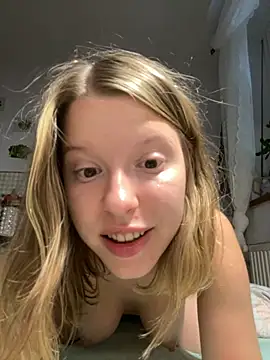 Snapshot of kimczii chatting on July 28, 11:17 am kimczii online show from July 28, 11:17 am