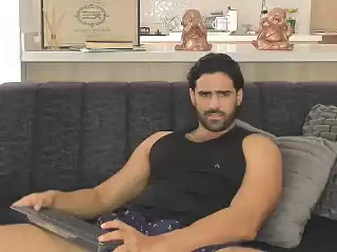 Snapshot of BradleySmithx chatting on December 22, 7:21 pm BradleySmithx online show from December 22, 7:21 pm