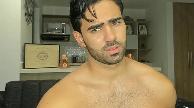 Snapshot of BradleySmithx chatting on February 22, 12:49 am BradleySmithx online show from February 22, 12:49 am