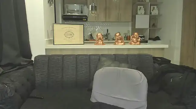 Snapshot of BradleySmithx chatting on March 3, 1:53 am BradleySmithx online show from March 3, 1:53 am