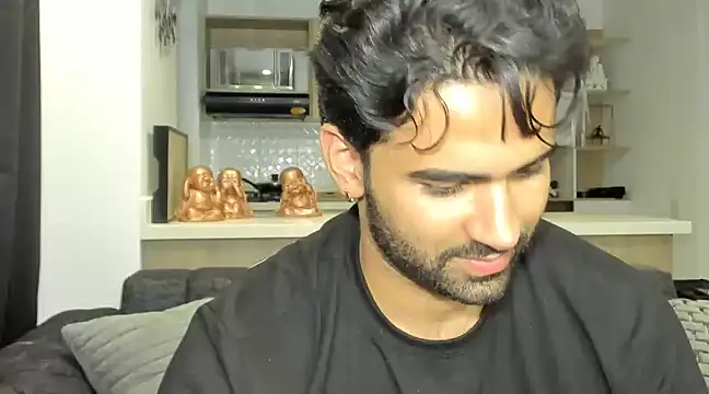 Snapshot of BradleySmithx chatting on March 12, 11:33 pm BradleySmithx online show from March 12, 11:33 pm