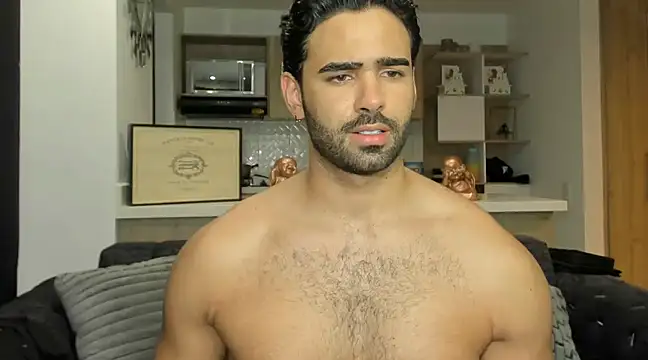 Snapshot of BradleySmithx chatting on March 22, 3:52 am BradleySmithx online show from March 22, 3:52 am