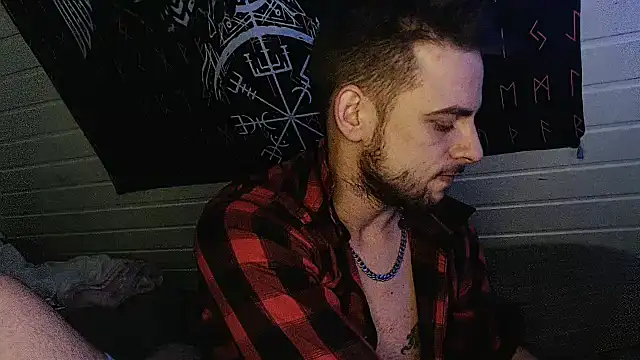 Snapshot of Youngtimer_1997 chatting on December 16, 1:32 am Youngtimer 1997 online show from December 16, 1:32 am