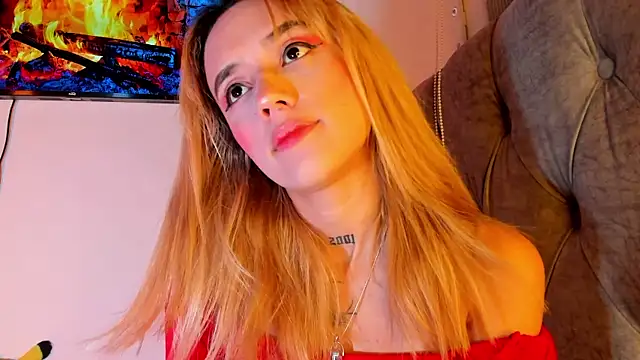 Snapshot of Sabrina_Cole chatting on October 23, 4:01 am Sabrina Cole online show from October 23, 4:01 am