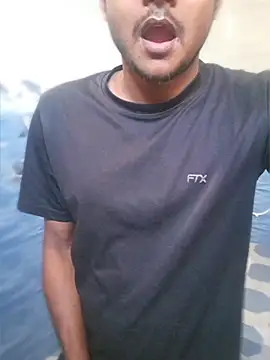 Snapshot of Itsdesi_boy chatting on April 4, 1:04 am Itsdesi boy online show from April 4, 1:04 am