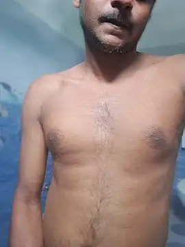 Snapshot of Itsdesi_boy chatting on April 6, 2:53 am Itsdesi boy online show from April 6, 2:53 am